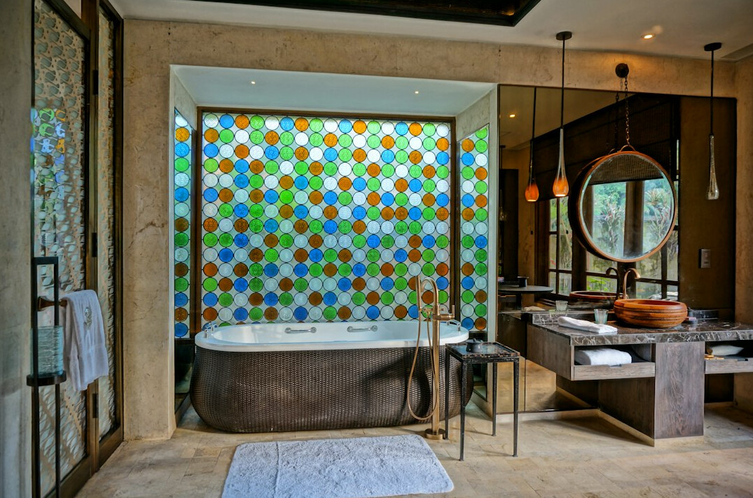 luxury celebrity bathroom